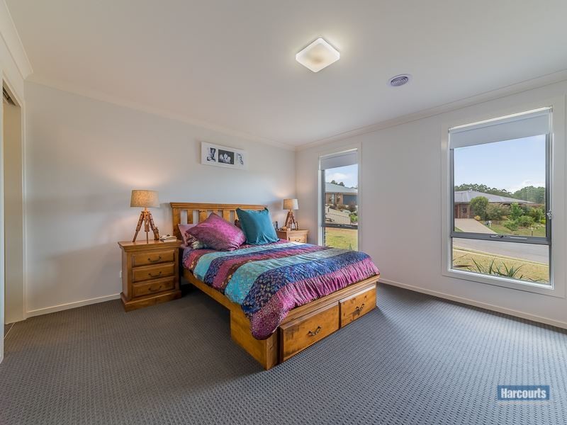 4 Lakeview Court, Drouin VIC 3818