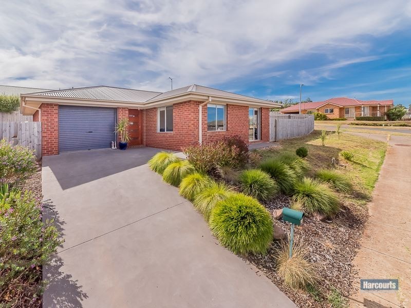 62 Cook Street, Drouin VIC 3818