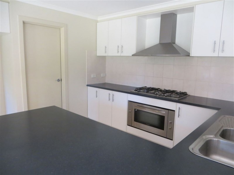 3 Rivendale Crescent, Drouin VIC 3818