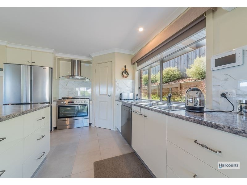 22 Skipton Street, Drouin VIC 3818