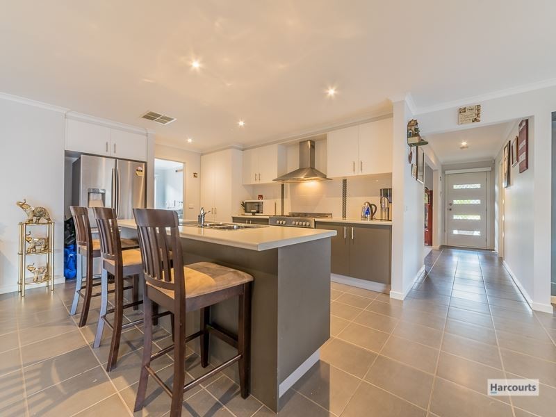 19 Holland Street, Drouin VIC 3818