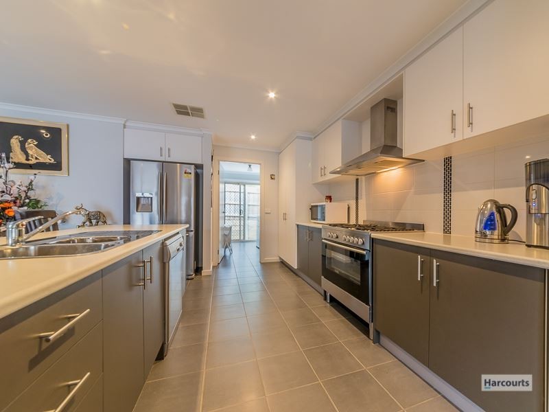 19 Holland Street, Drouin VIC 3818