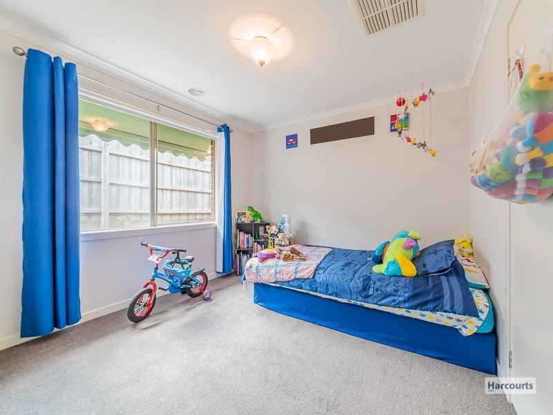 19 Holland Street, Drouin VIC 3818