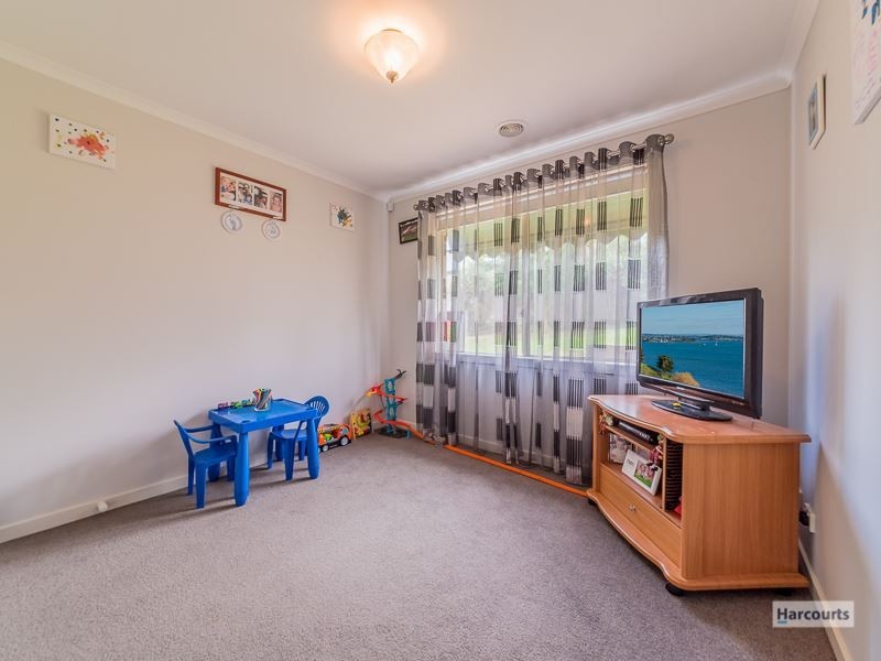 19 Holland Street, Drouin VIC 3818