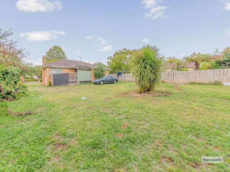 15 Hopetoun Road, Drouin VIC 3818