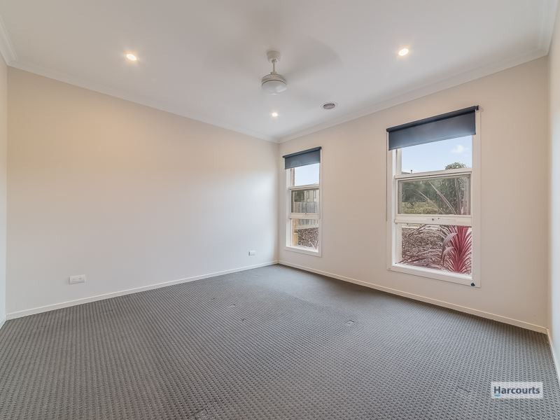 24 Harmon Drive, Drouin VIC 3818