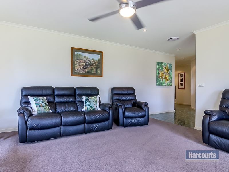 29 Norman Road, Drouin VIC 3818