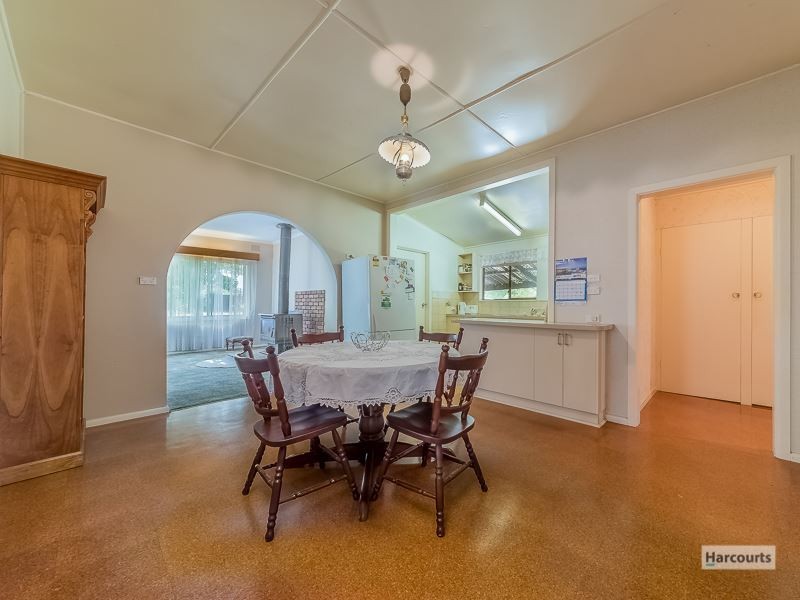 71 Gardner Holman Road, Drouin VIC 3818