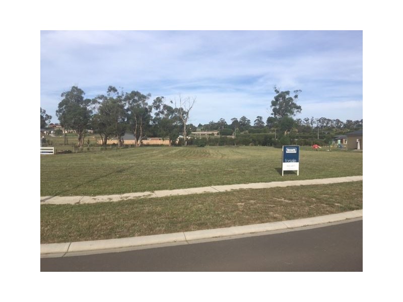 26 Amberly Drive, Drouin VIC 3818