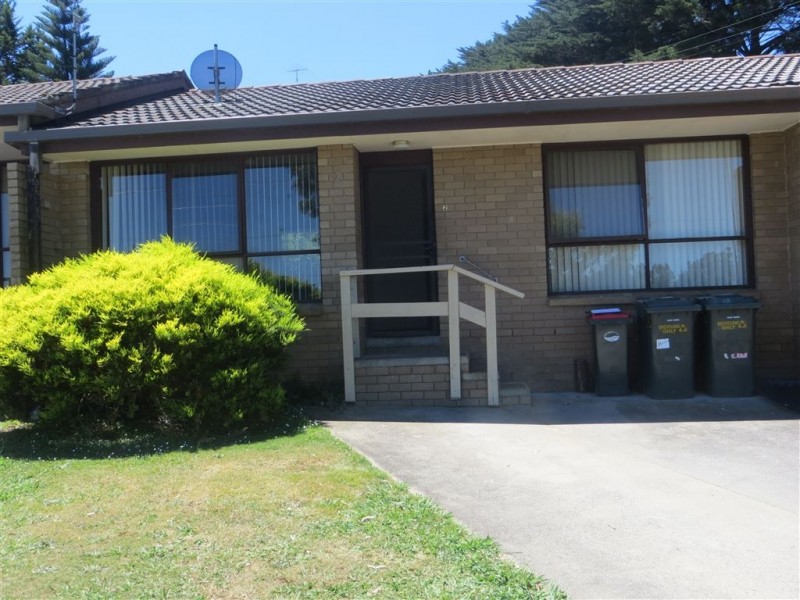 2/1583 Princes Way, Drouin VIC 3818