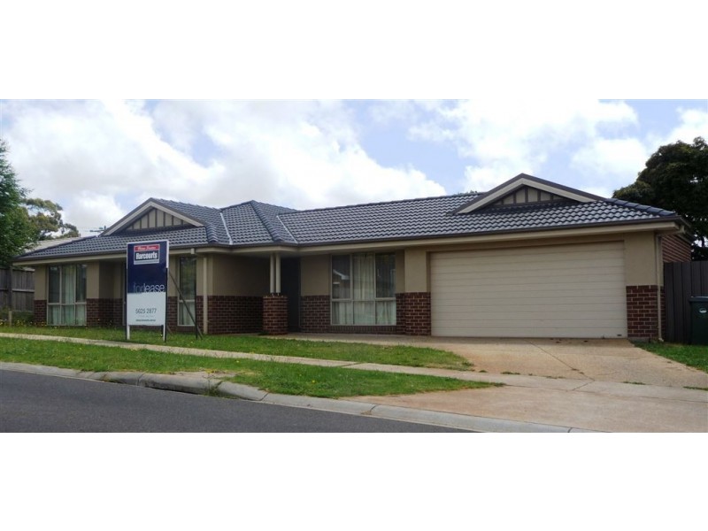 3 Rivendale Crescent, Drouin VIC 3818