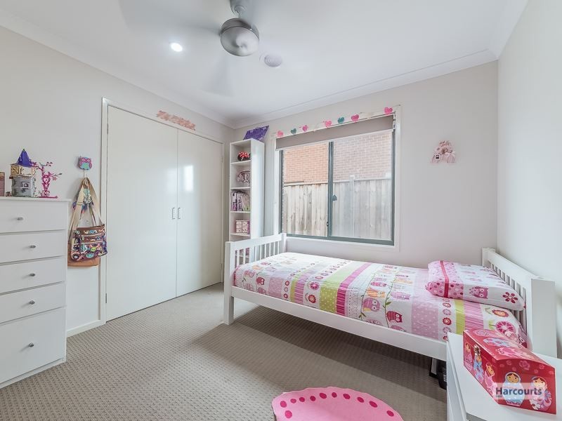 5 Samuel Drive, Drouin VIC 3818