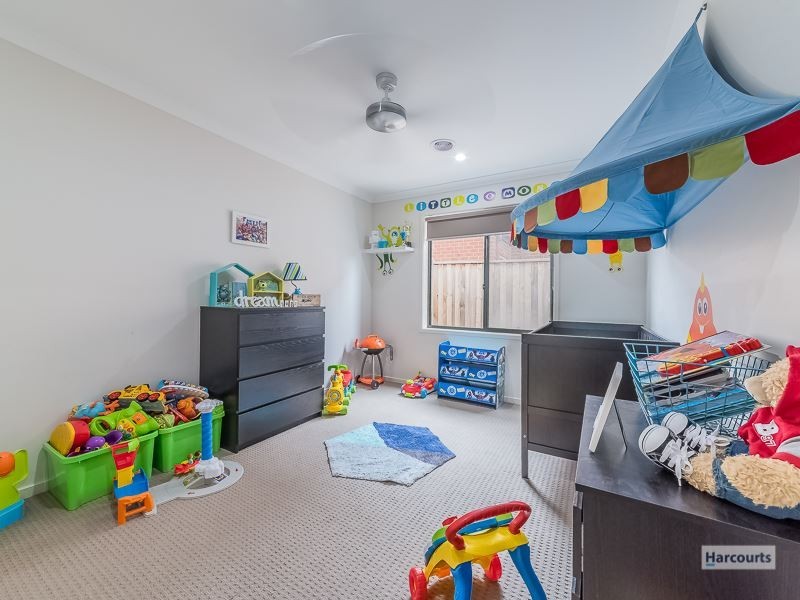 5 Samuel Drive, Drouin VIC 3818