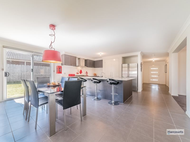 31 Rivendale Crescent, Drouin VIC 3818