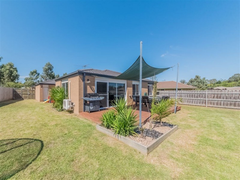 31 Rivendale Crescent, Drouin VIC 3818