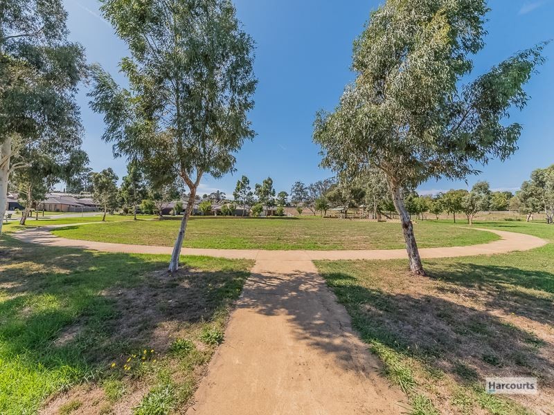 31 Rivendale Crescent, Drouin VIC 3818