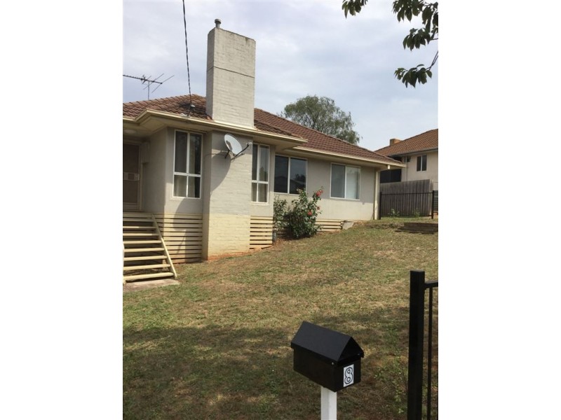 8 Bertram Street, Drouin VIC 3818