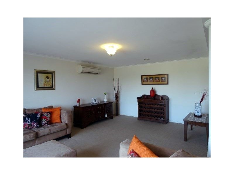 77 Twin Ranges Drive, Warragul VIC 3820