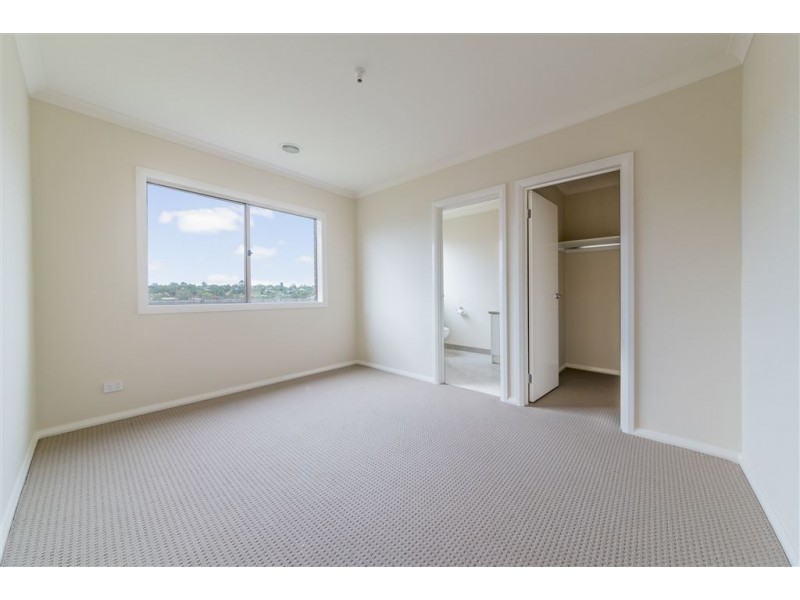 15 Ajax Street, Drouin VIC 3818