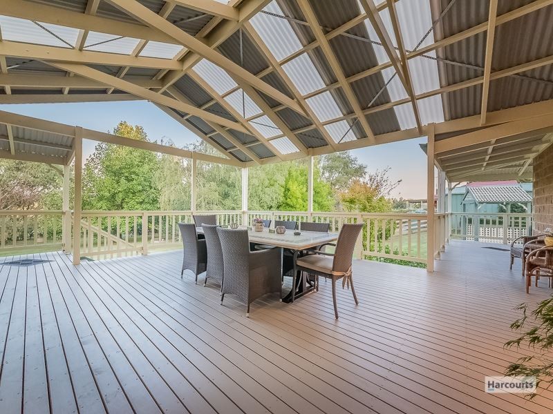 6 Sherwood Court, Drouin VIC 3818