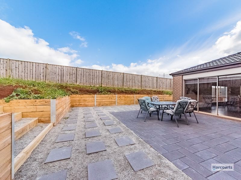 87 Jackson Drive, Drouin VIC 3818