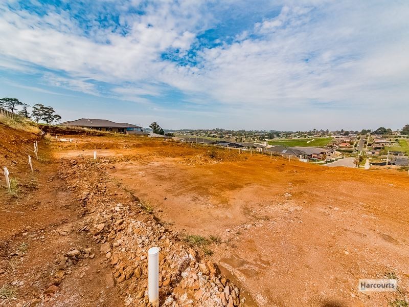 26 Leura Street, Drouin VIC 3818