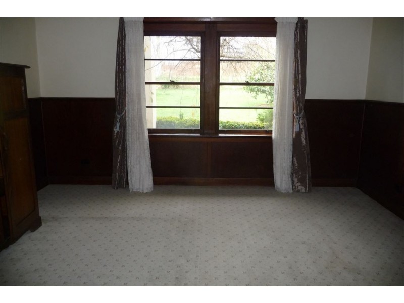 8 Valley Vista Drive, Warragul VIC 3820