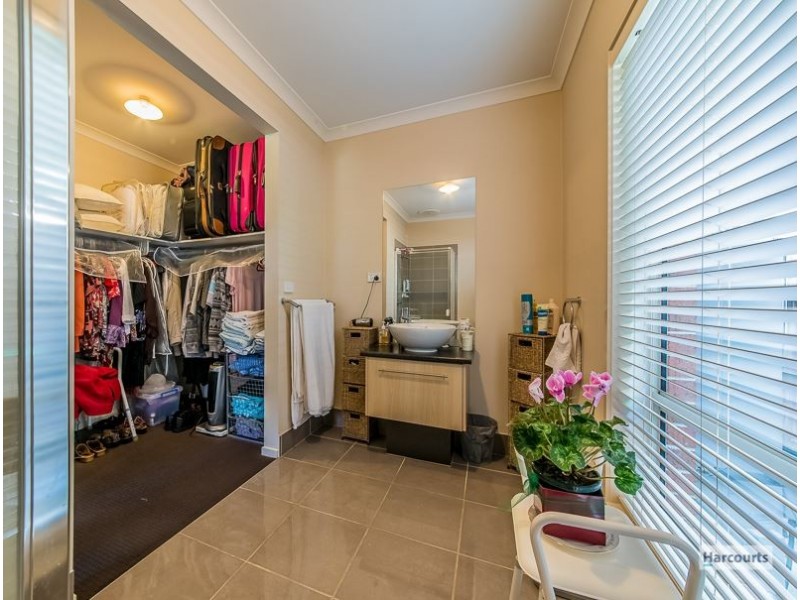 4 Rivendale Crescent, Drouin VIC 3818