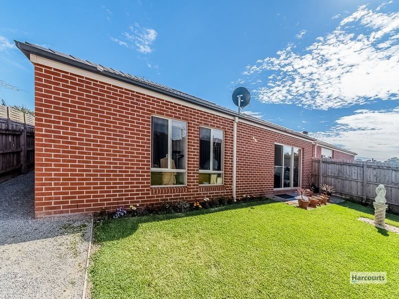 4 Rivendale Crescent, Drouin VIC 3818