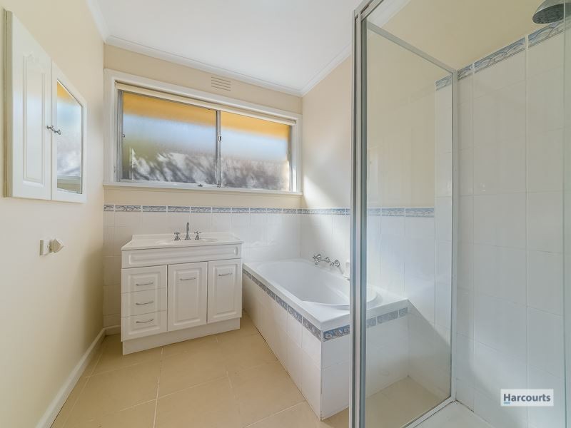 27 Clifford Street, Warragul VIC 3820