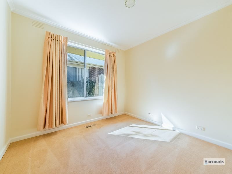 27 Clifford Street, Warragul VIC 3820