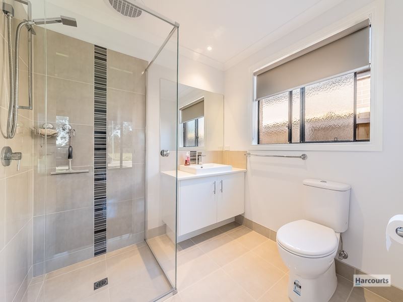 42 Pepper Crescent, Drouin VIC 3818