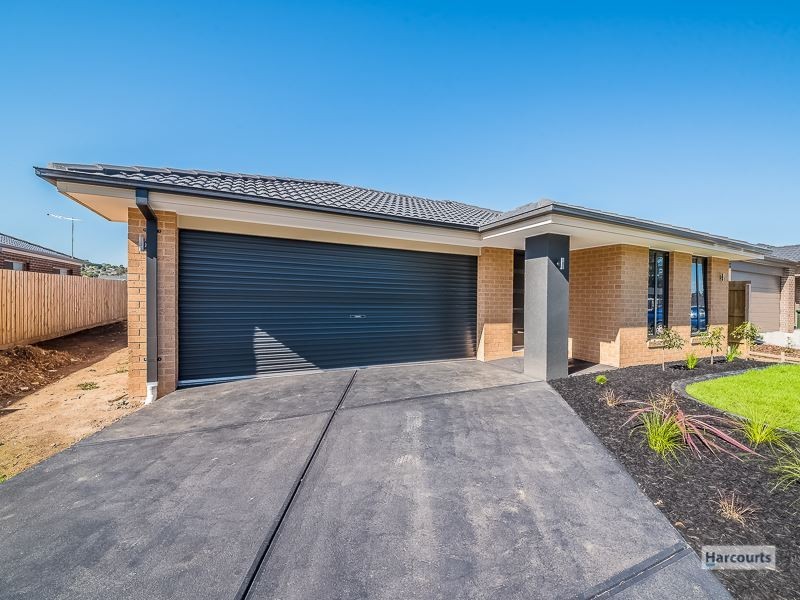 42 Pepper Crescent, Drouin VIC 3818