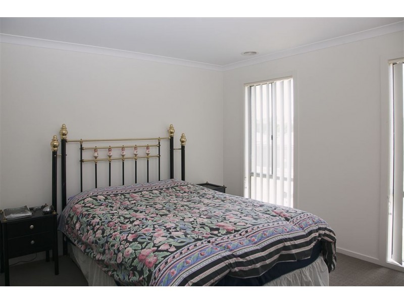 13 Harmon Drive, Drouin VIC 3818