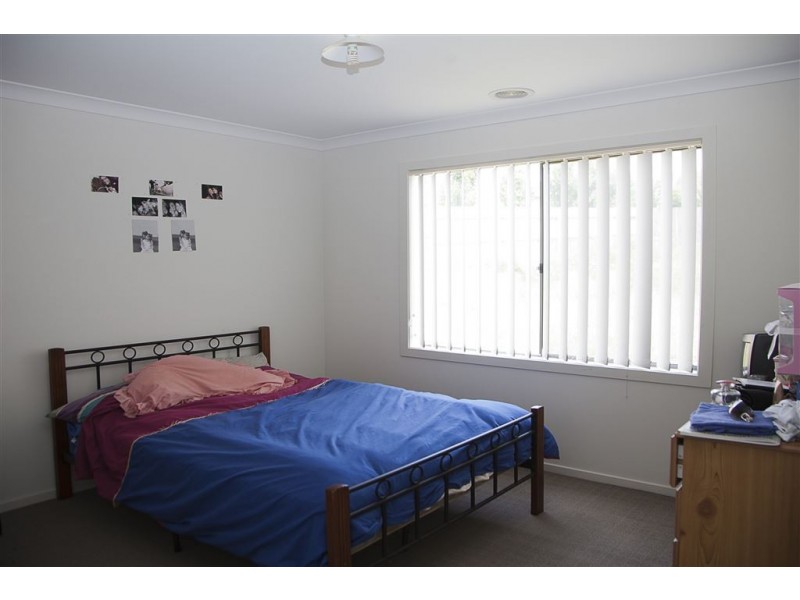 13 Harmon Drive, Drouin VIC 3818