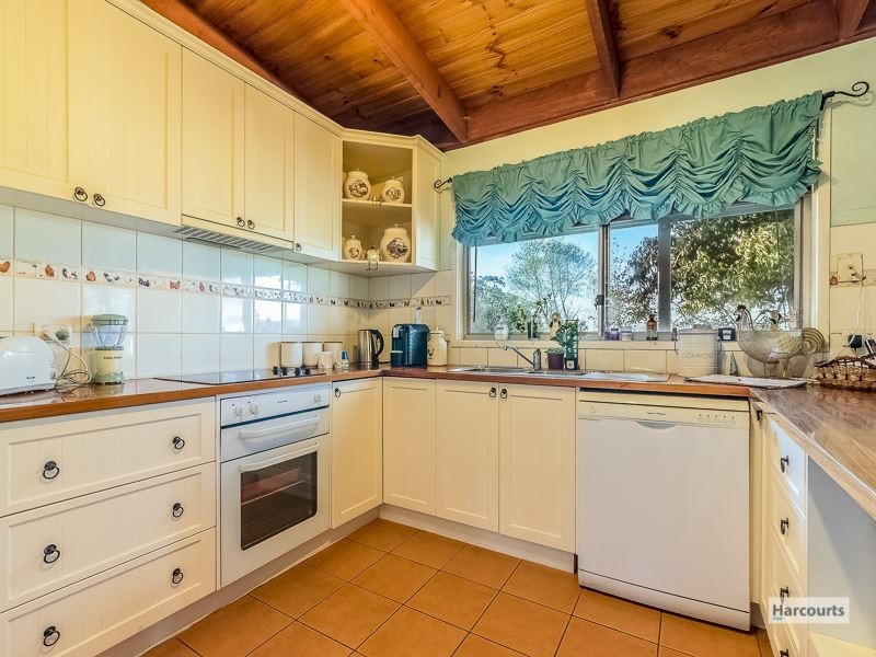 1449 Main South Road, Hallora VIC 3818