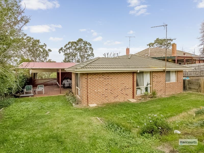 4 Railway Avenue, Garfield VIC 3814