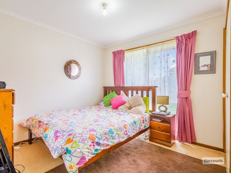 4 Railway Avenue, Garfield VIC 3814