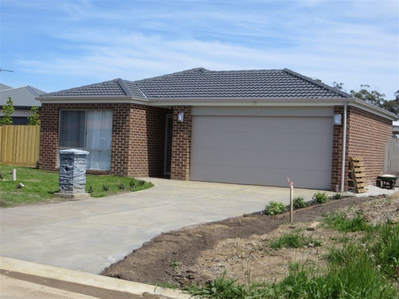 7 Dot Court, Drouin VIC 3818