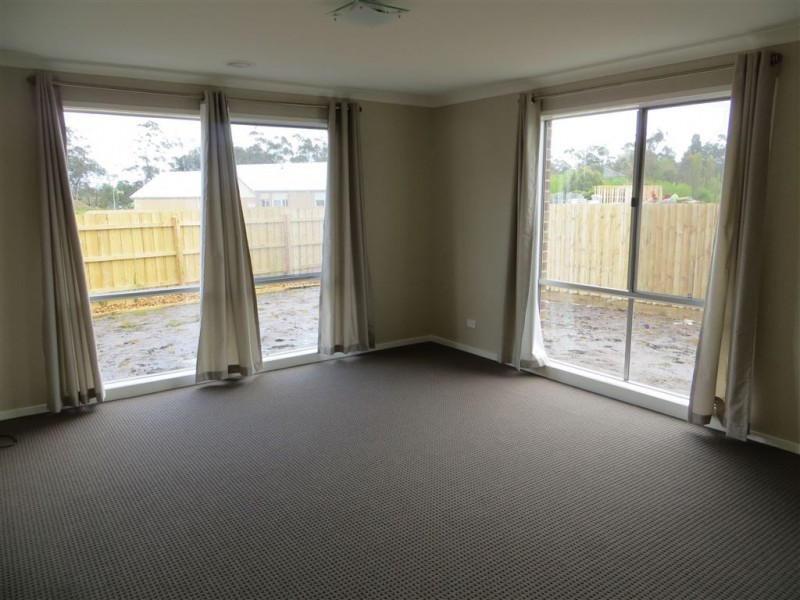 7 Dot Court, Drouin VIC 3818