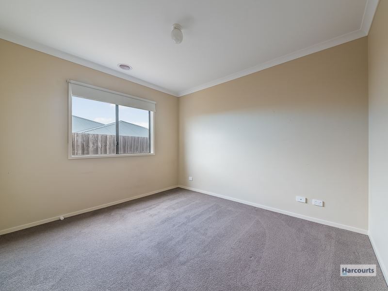 3 Mayfair Drive, Drouin VIC 3818