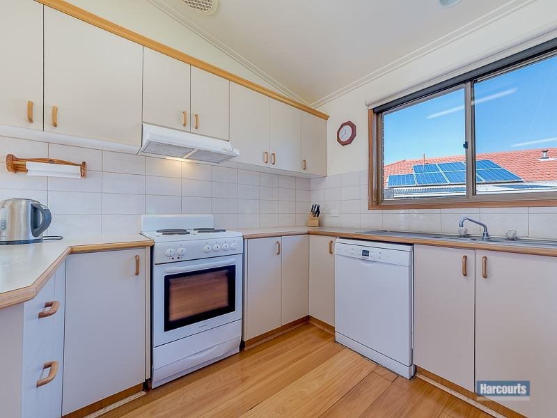 15 Adam Court, Drouin VIC 3818