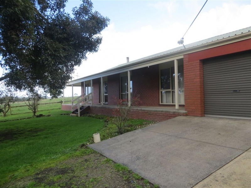 301 Thompsons Road, Drouin South VIC 3818
