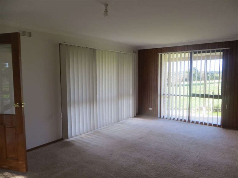 301 Thompsons Road, Drouin South VIC 3818