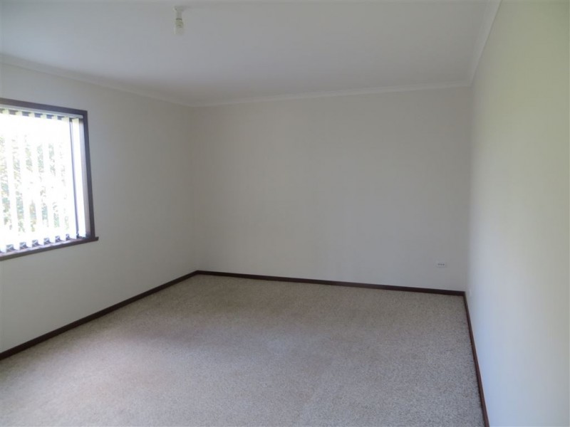 301 Thompsons Road, Drouin South VIC 3818