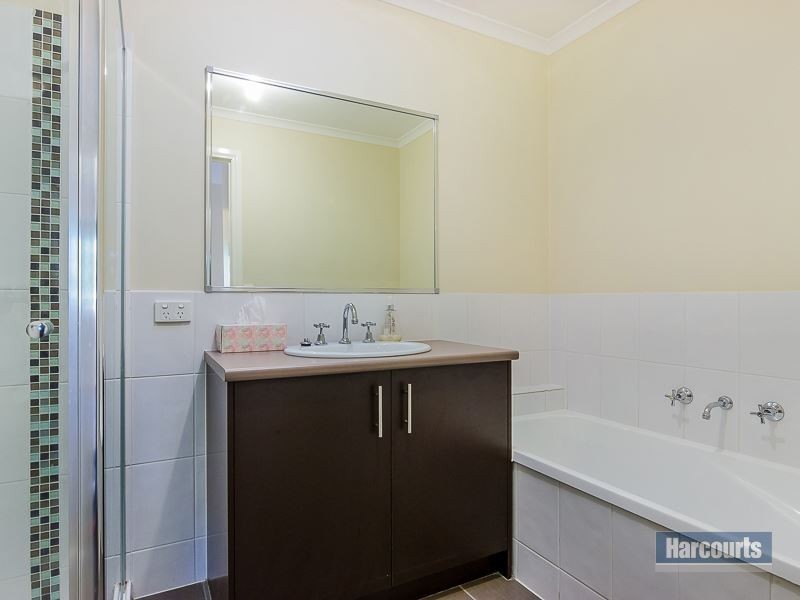 2 Emma Close, Drouin VIC 3818