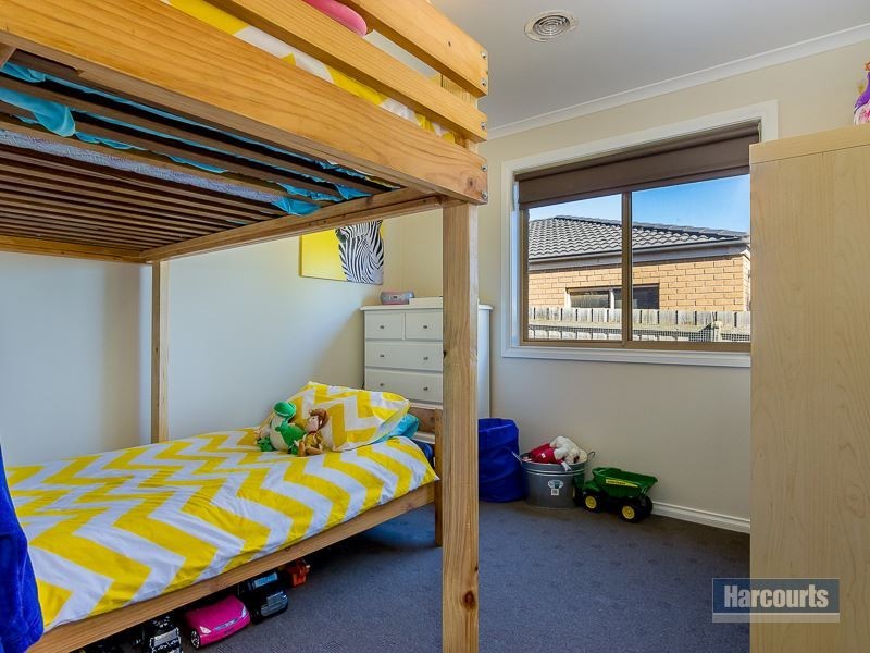 2 Emma Close, Drouin VIC 3818