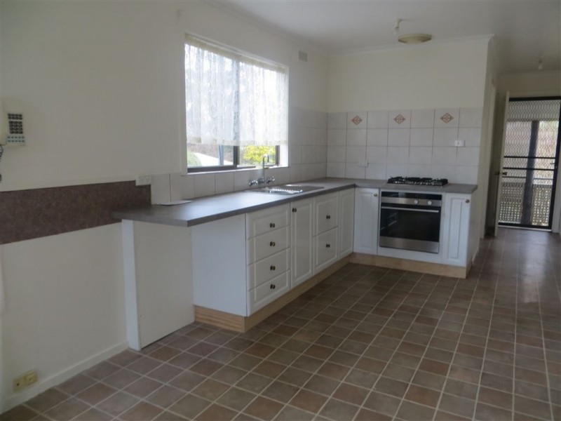 68 Longwarry Road, Drouin VIC 3818