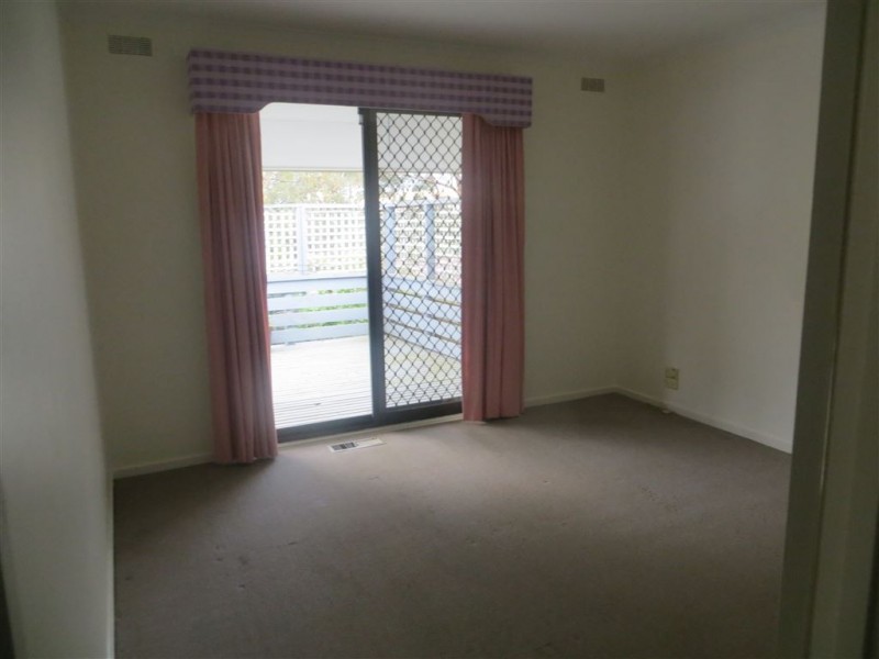 68 Longwarry Road, Drouin VIC 3818