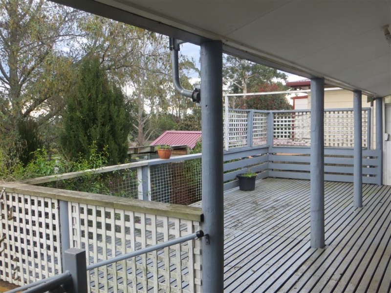 68 Longwarry Road, Drouin VIC 3818